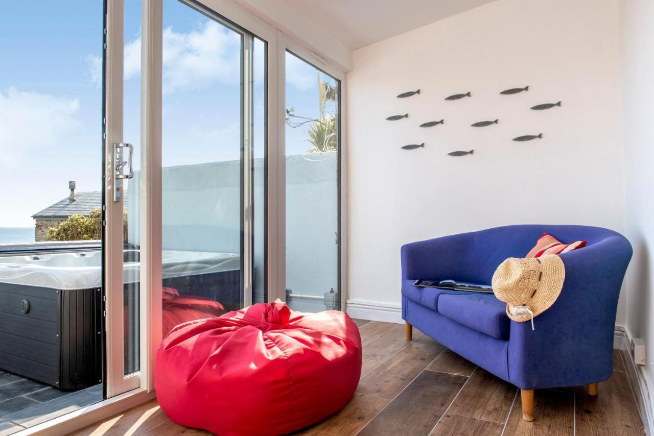 Holiday home Hawkins With Hot Tub